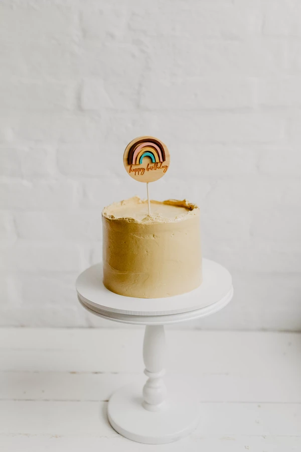 Foto do produto rainbow cake - happy birthday