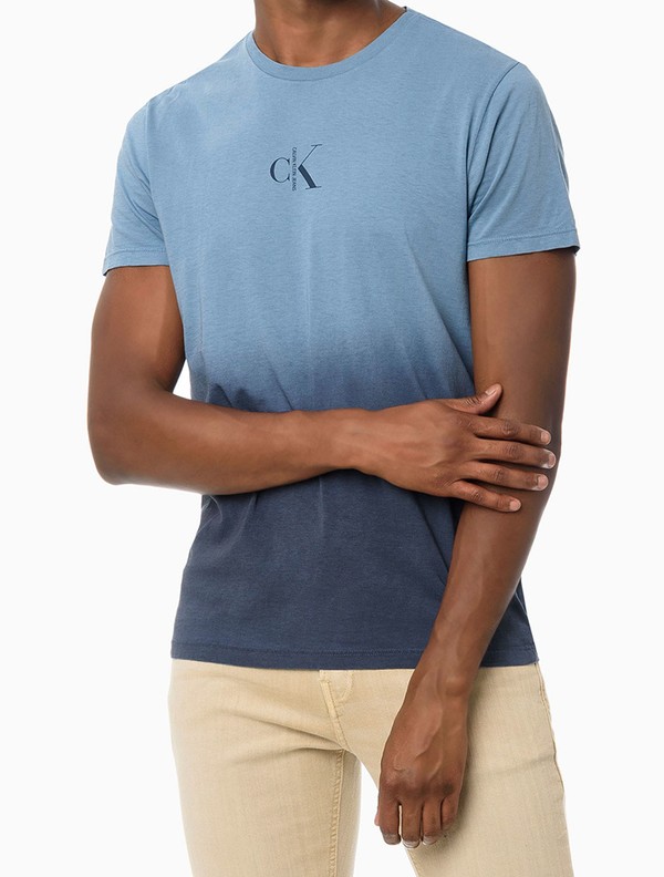 Foto do produto Camiseta Calvin Klein Spray New Re Issue