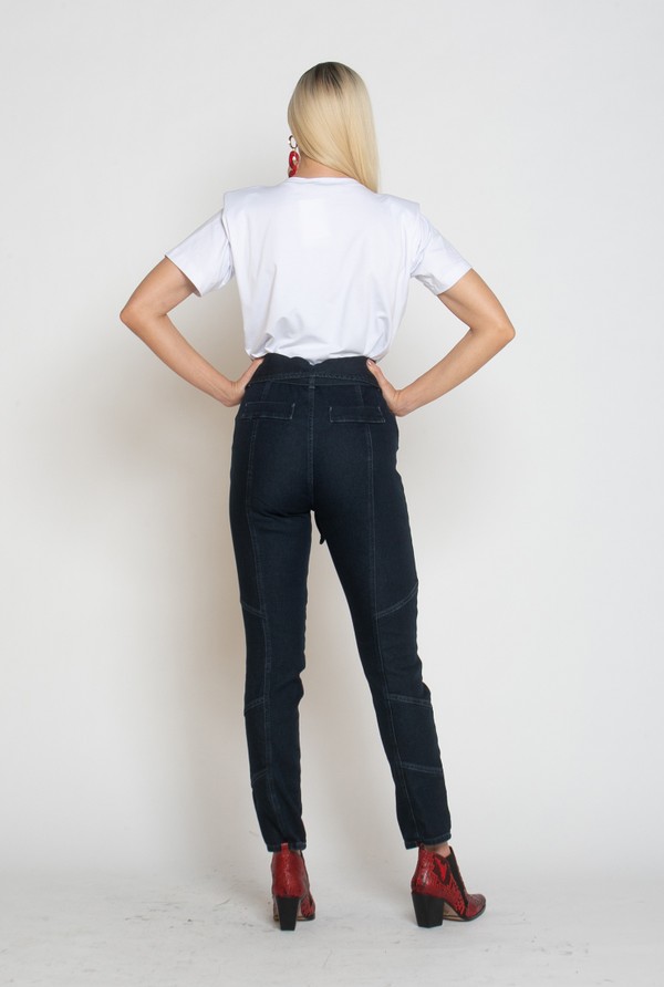 Foto do produto Calça Jeans com Recortes