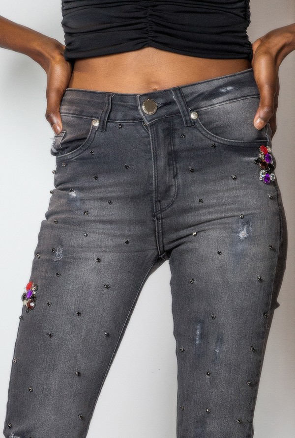 Foto do produto Calça Jeans Skinny com Bordados Affair