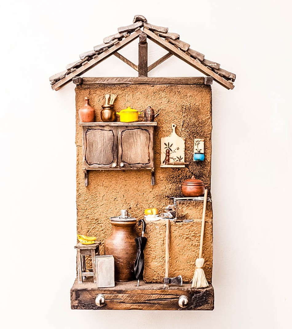 Porta Chaves Casa de Taipa com Fogão a Lenha em Miniatura Médio
